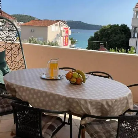 Megi - Two Bedroom With Balcony And Sea View Apartment Rogoznica (Sibenik-Knin)